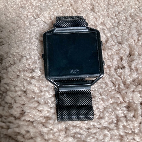Fit Bit Blaze - compatible with iPhone and other brand. - Picture 1 of 5